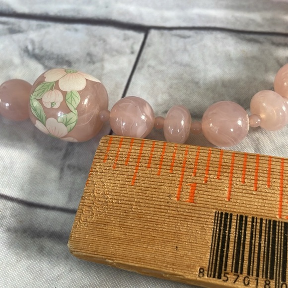 VTG 60’s lucite pink hand painted flower hidden clasp 17” - Picture 8 of 8